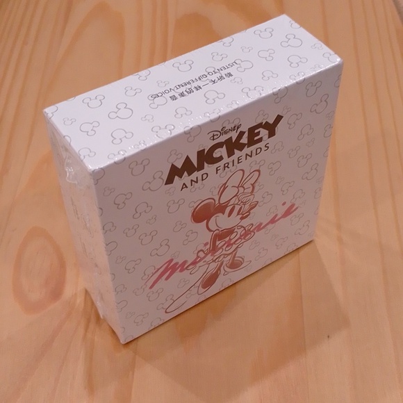 Disney Minnie Mouse Noise Cancelling Wireless Earbuds Headphones - Picture 4 of 14